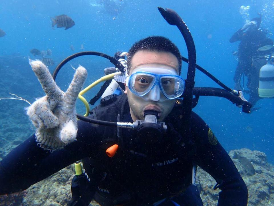 网购三辆叉车收到一颗螺丝钉，“还到付了19元运费！”消费者：商家死活不承认标错价格