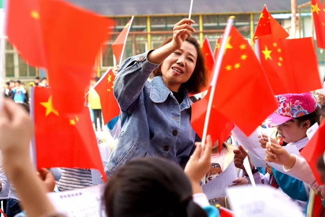 喜欢晚霞“凄凉感”,3张延时镜头发布,肖战:别说我教的