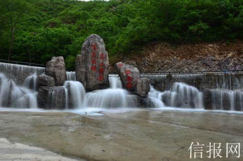 怎么在微信朋友圈里发4张照片？游戏画面