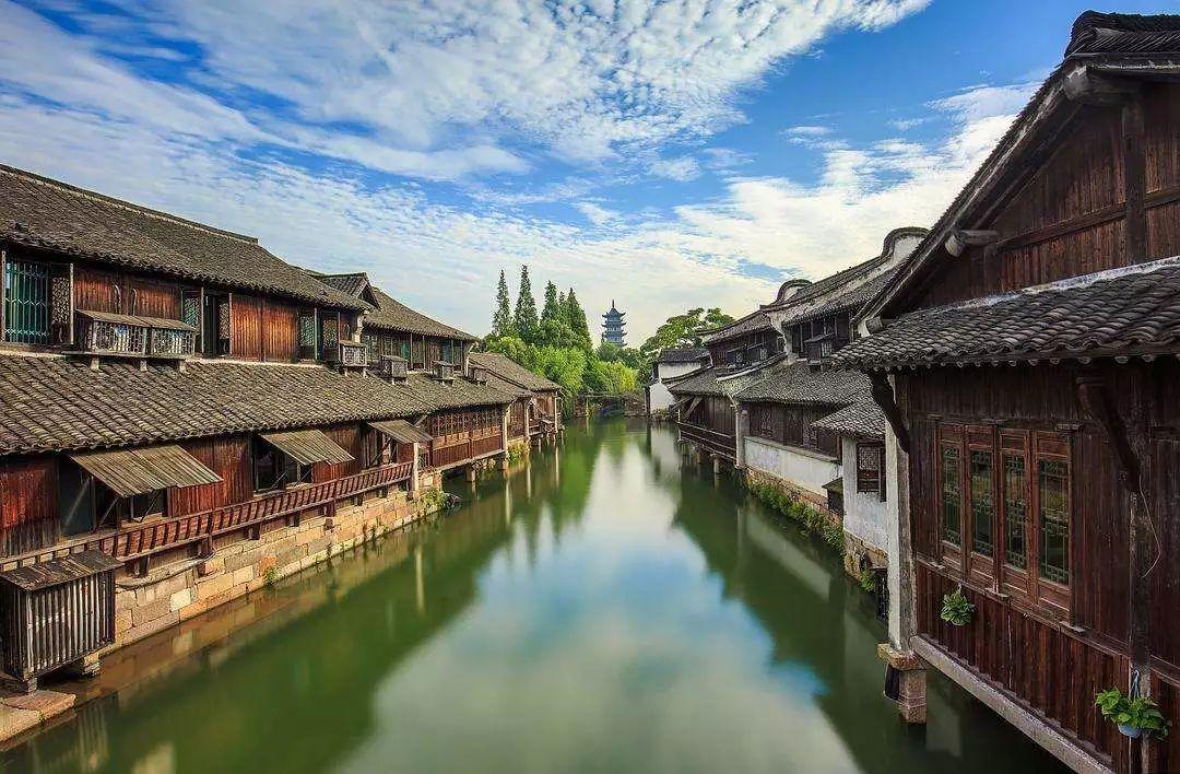智能问答|情侣租房应该AA还是男生交房租?-机智互动人工智能问答网页
